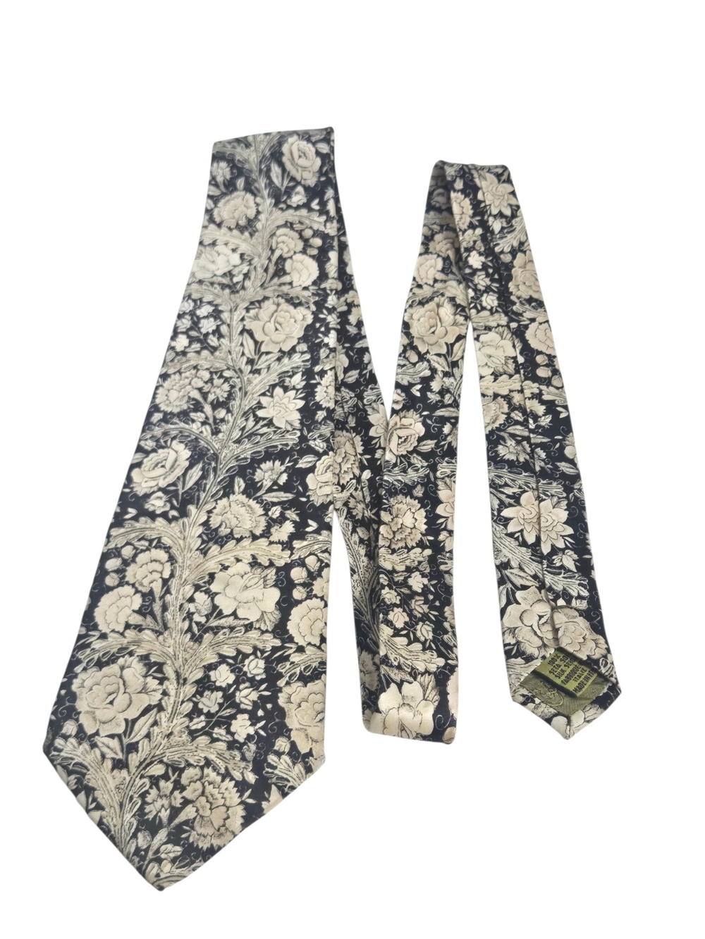 Christian Lacroix Paris 100% Silk Floral Botanical Necktie Made in Italy Black
